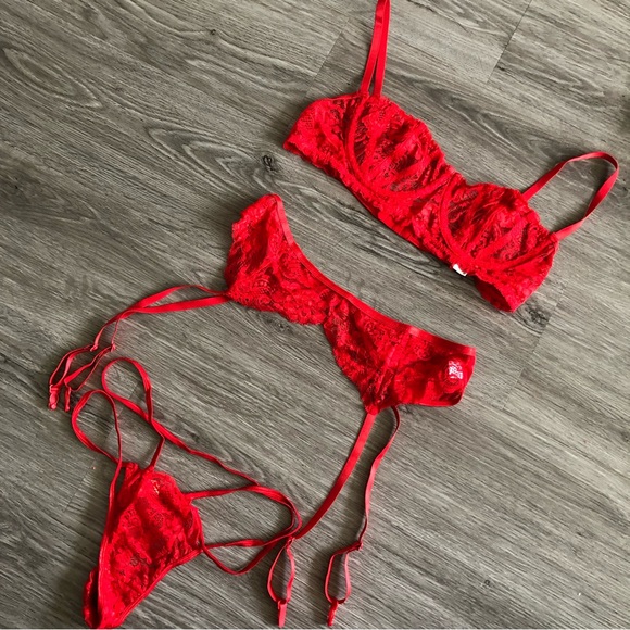 Other - NEW| 3 Pieces Lace Intimate Set
